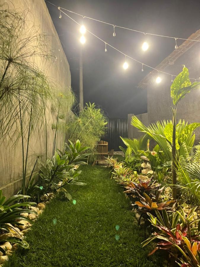 Tiny Home Garden 바나네이라스 외부 사진